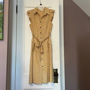 Yellow midi dress with pockets